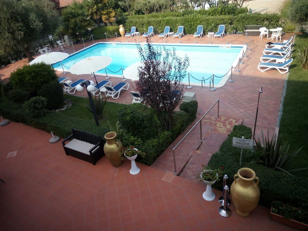 Hotel Oceano Peschiera del Garda Exterior foto